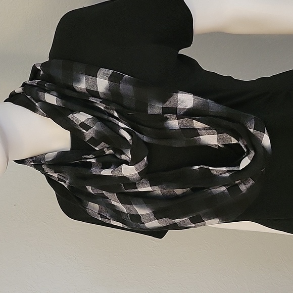 3/$30 VTG MUDD Monochrome Check Ombre Infinity Cowl Scarf - Picture 3 of 7